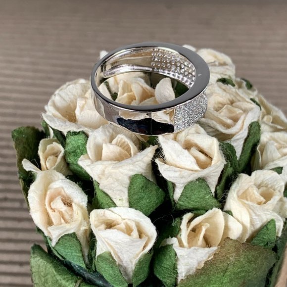 NEW Size 8 Pave CZ Cubic Zirconia Band Ring in Sterling Silver - Picture 3 of 4
